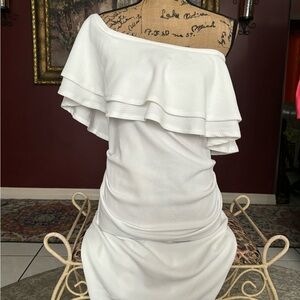 LaClef White One Shoulder Dress